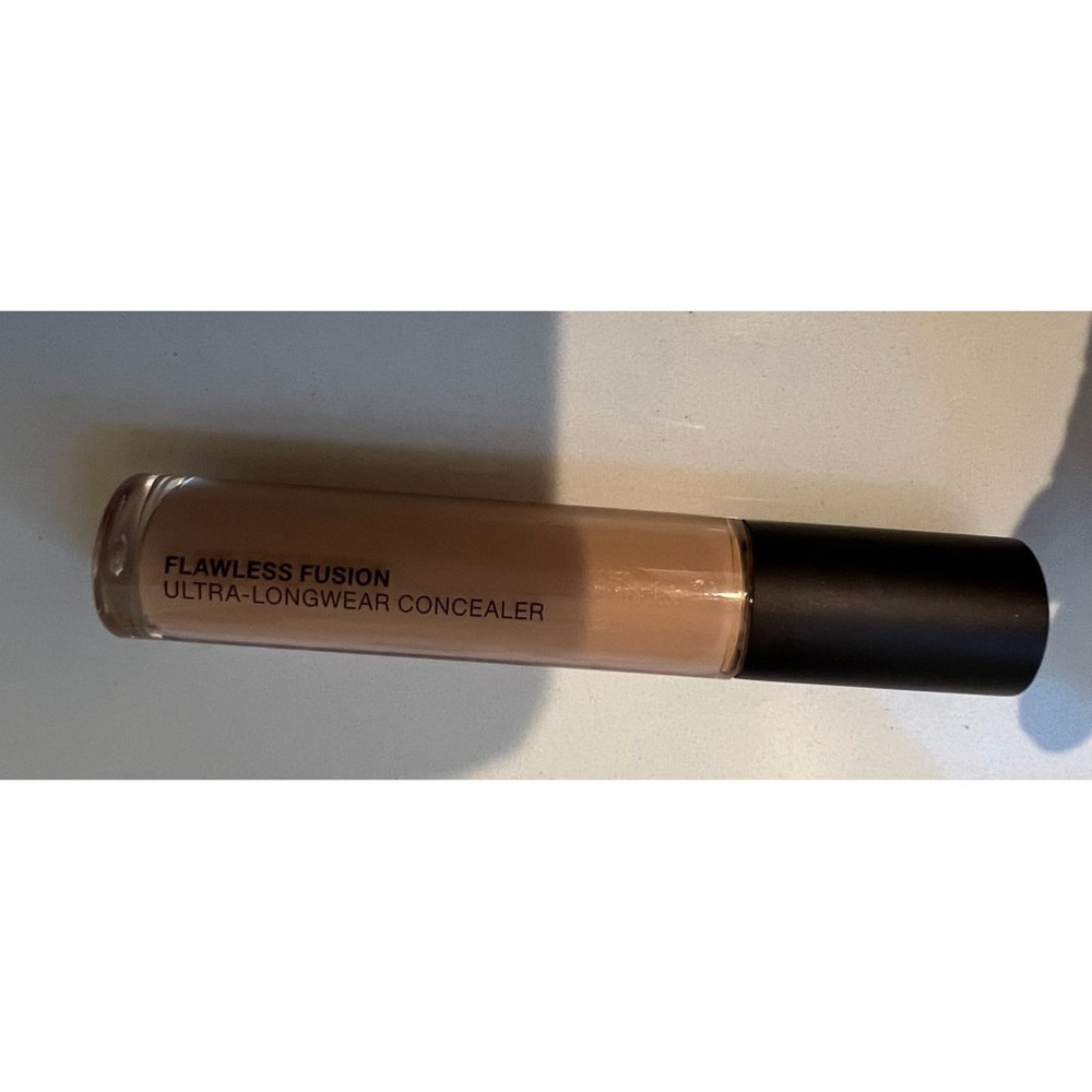 Laura Mercier Concealer in 2N